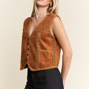 🍁H4 SUEDE VEST WITH LACE TRIM CAMEL - PLUS SIZE